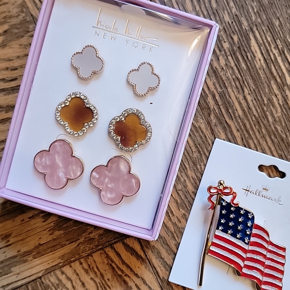 BUNDLE/EARRING SET/FLAG PIN